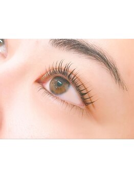 ナチュラル上品な目元にしたい