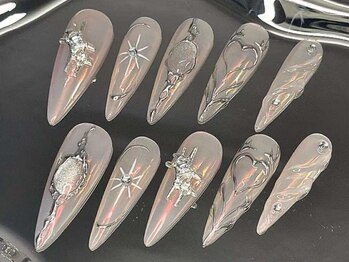 ティーナインワンネイル 名古屋太閤通店(T.91Nails)の写真/<学生限定のお得なクーポン有★>パーツもストーンもつけ放題！自分だけの“最強かわいい”を叶えよう♪