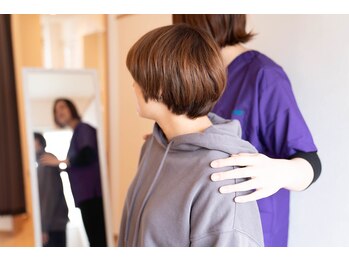 イーボディ(E BODY)/姿勢の状態痛みの確認をチェック