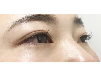 トレヴァーデルチザン 南船場店(Trevor de'rtisan eyelash)/最新特殊加工毛フラットラッシュ