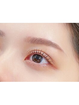 ナチュラル上品な目元にしたい