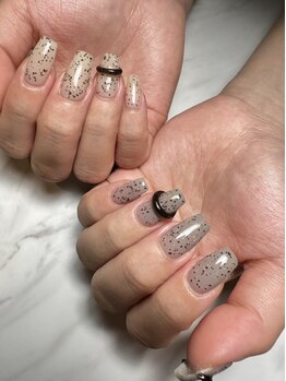 サロンドラリュール(Salon de L'Allure)の写真/《定額コース¥6600～（オフ込み）》定額ネイルは季節や最新トレンドに合わせたデザインをご用意♪