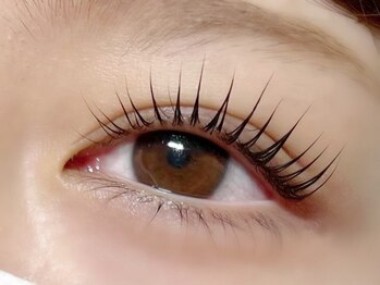 オヤユビヒメ 心斎橋店(Oyayubihime)の写真/まつ毛の量が少なく細い…ボリュームが無い…そんな方に◎地まつ毛への負担を最小限にボリュームUP★