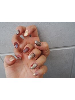 ショートネイルデザインが豊富