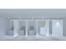 ミリ 新宿西口(mili)/グレーを基調に、こだわり空間