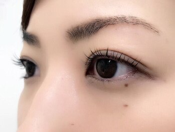 【土日祝｜5分前来店必須】まつげパーマ(まつ毛パーマ)高濃度ST付き\5,980