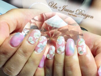 アン ジョーヌドラゴ/パステル☆フラワーネイル