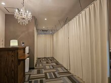 ヘッドミント 平塚店の雰囲気（ドライヘッドスパ空間の入口）