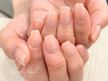 ナナネイル(Nana.Nail)/上品に輝くヌーディーラメ