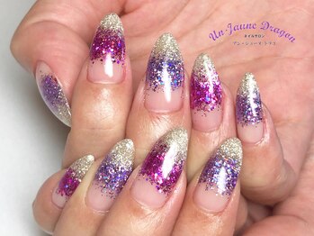 アン ジョーヌドラゴ/ラメグラデーションネイル