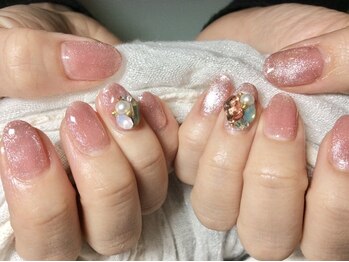 ネイルクラブ(nail club)の写真/【爪の形でお悩みの方・持ちが悪い方必見☆】丁寧なカウンセリングでお悩みを伺う×ずっとキレイな指先に♪