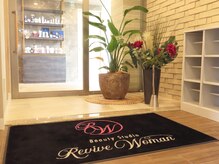 リバイブウーマン(Revive Woman)/エントランスです♪