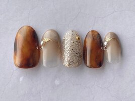 ベッコウ柄ネイル