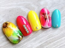 アミネイルズ(AmiNails)/手描きフラワーネイル♪