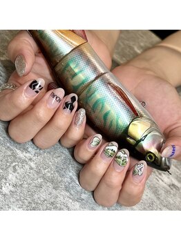 ダリア(Dahlia)/魚ネイル