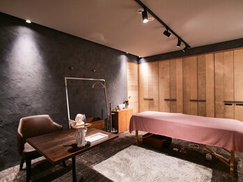 エグゼ アムール エム アンベリーノ 大阪店(Exe amour M)