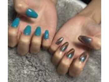 アンリーヴの写真/フレンチなどお仕事OKなデザインや主婦の方に人気のデザイン提案も得意◎マツエクとの同時施術も可能♪