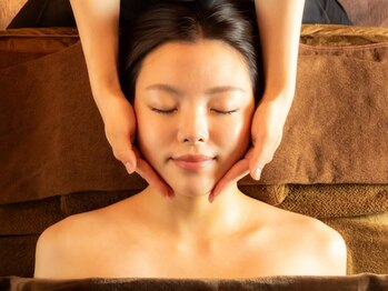 マナヒ(mAnAhi)の写真/顔の疲れやむくみでお悩みの方に◇プロによる小顔マッサージで血行促進＆むくみを撃退♪