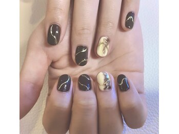 クイーン(Queen)/バレンタインネイル