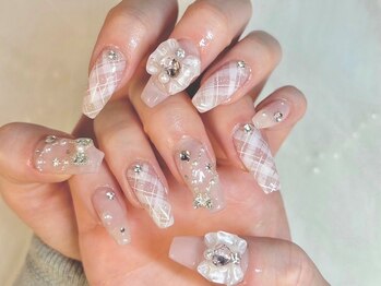 アイシーネイル 新宿店(icy nail)の写真/【ワンカラーorラメグラ¥6000★ストーン20粒無料/有料パーツ乗せ可】パーツ・カラーの種類を豊富にご用意◎