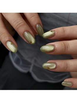 アイネイル 小倉(ai nail)/オリーブグリーン×星のデザイン