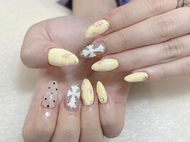 小花とレースでつくる春ネイル