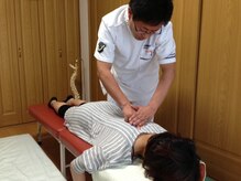 壮快カイロ施術院の雰囲気(姿勢、可動域を上げたい、猫背、腰痛、肩・首こりにオススメ!)