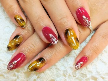 エムネイル(M Nail)/べっ甲ネイル×華やかピンク