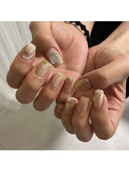 ロクサンサン(633)/ゴールドニュアンスネイル