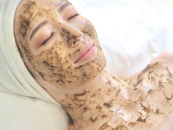 リセットラボ 本店(Reset Lab)の写真/【透明感のある毛穴レスな陶器肌に】気になるお肌のお悩みはトレンドの＜ハーブピーリング＞で改善へ◎
