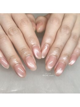 リッシュ トロワ(RICHE trois)/微粒子ピンクマグネット