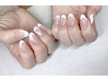 モレリア(morelia)/変形フレンチネイル