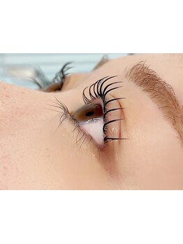 ボリュームのある目元にしたい