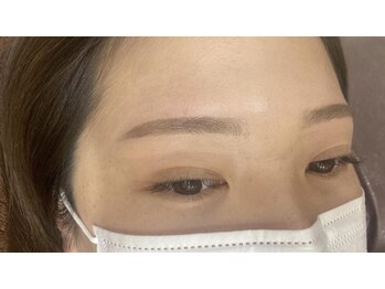 ビューステージ アイブロウサロン 高崎/平行眉