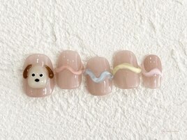 シンプルベージぷっくり犬