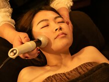 ルポプラス(Repos+)/施術風景2ブラシ洗顔