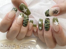 迷彩ネイル