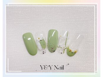 ワイアンドワイ(Y&Y)/ホワイト花と春夏の配色