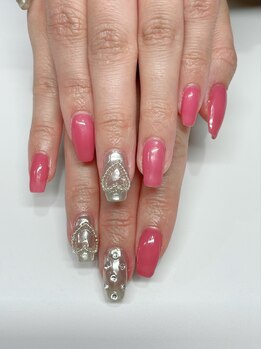 サロンドリスブラン(Salon du lys blanc)/ガーリーネイル