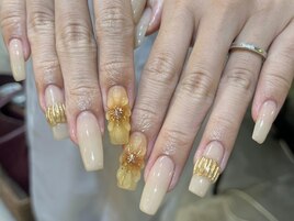 sunflower nail