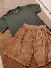 アプローズ(APPLAUSE)/お着替え用の服を準備しています