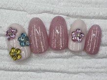 ハニービービー(Honey Bee Bee)/ビジューフラワーネイル