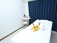太陽の癒やし 国分寺店の雰囲気（完全個室！施術ベッドでおくつろぎください。♪☆癒しの空間☆）