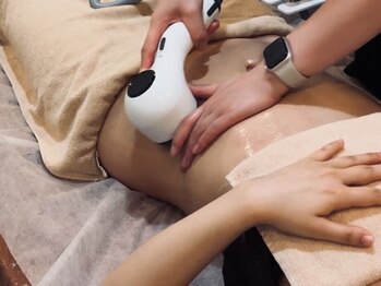 リボディ プラチナ(Rebody platinum)の写真/最新！ラジオ波・キャビテーション・冷却のトリプル照射でたるみ改善はもちろん脂肪やセル脂肪を徹底分解◎