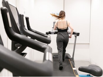 ソエル 一宮(SOELU)の写真/【24時間営業/女性専用】仕事終わりやお買い物ついでに通いやすい☆個室の更衣室完備/併設駐車場あり◎