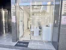ミヤコ(miyako)の雰囲気（入りやすい大通りの1階路面店です。お気軽にお越しください♪）