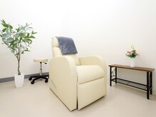 完全個室リクライニングチェアorベッドでゆったりくつろげます♪