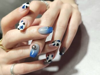 メゾンドロイヤル(Maison_de_ROYAL)の写真/【持込みデザイン歓迎★】オフィスネイルからイベントネイルまでTPOに合わせたネイルデザインをご提案◎