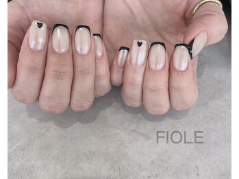 フィオル(FIOLE)/フレンチネイル