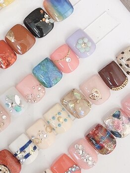ネイルサロン シーズン(Nail Salon season)の写真/サンダルの季節に足元からオシャレを楽しみませんか？わくわくするような可愛いサンプルも多数ご用意☆